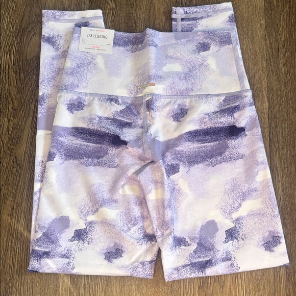 Aerie Purple and White Artistic Leggings - Picture 6 of 6
